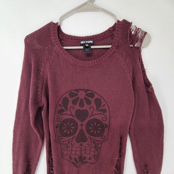 57. HOT TOPIC Women's Burgundy Distressed Acrylic Knit Sweater Skull Size M - Picture 3 of 8